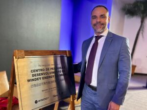 Leia mais sobre o artigo Augusto Vasconcelos celebra geração de empregos verdes
