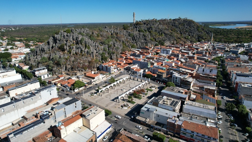 Governo reforça saúde de Bom Jesus da Lapa com equipamentos