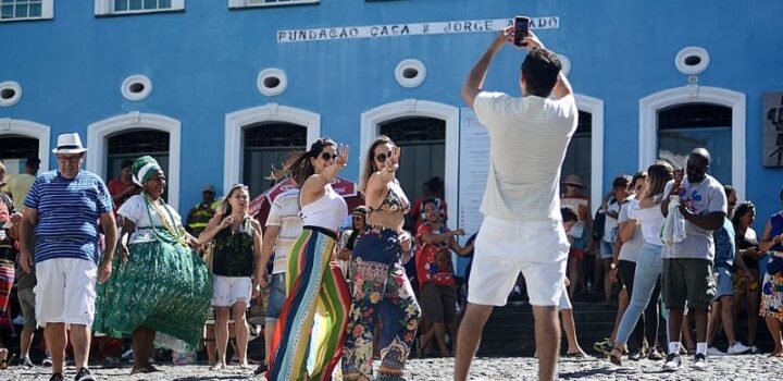 Bahia lidera crescimento da receita no turismo nacional e tem estimativa de expansão