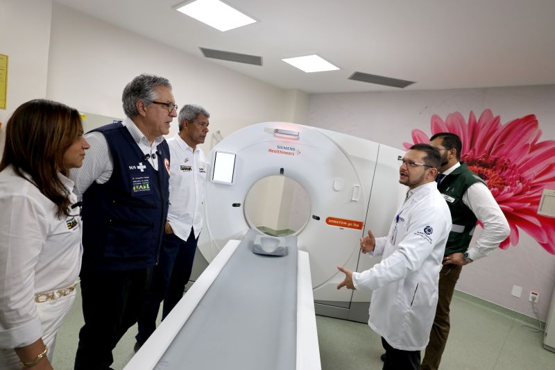 Você está visualizando atualmente Ministro da Saúde visita maior hospital ortopédico do país e destaca avanços  na Bahia
