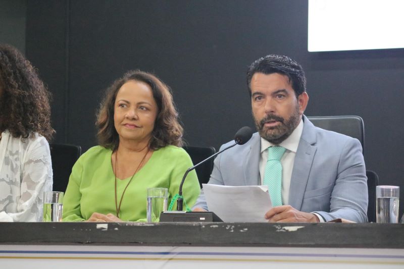 Aladilce pede ao MPE que promova audiência pública sobre o sistema ambiental de Salvador