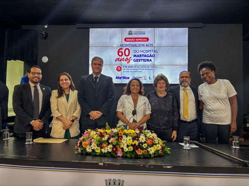 Emoção na homenagem aos 60 anos do Martagão Gesteira