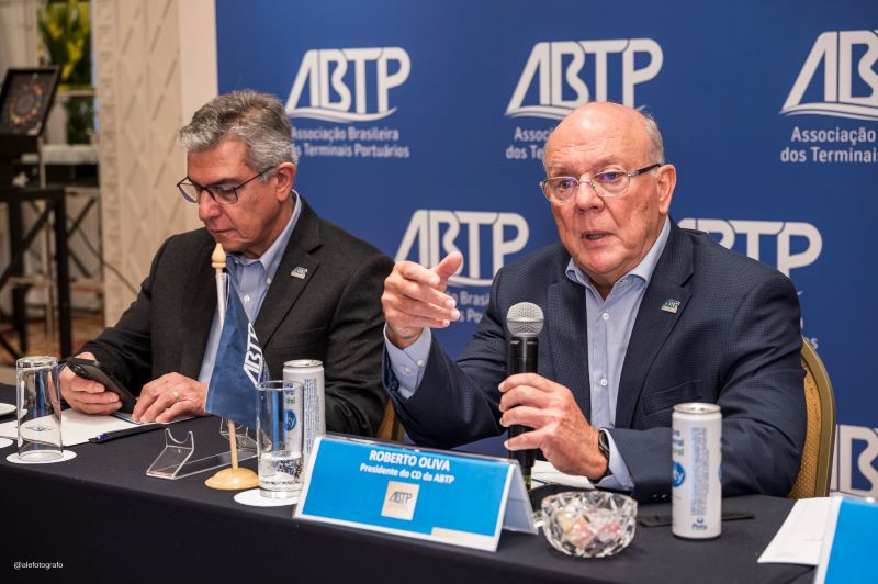 Você está visualizando atualmente Reeleito presidente da ABTP, Roberto Oliva comemora conquista da Intermarítima