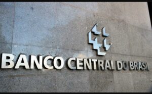 Leia mais sobre o artigo Mercado financeiro reduz previsão da inflação para 5,2%