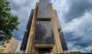 Leia mais sobre o artigo Copom eleva juros básicos da economia para 15% ao ano
