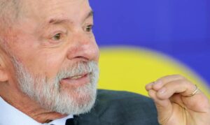 Leia mais sobre o artigo Lula anunciará crédito para entregadores comprarem motos elétricas