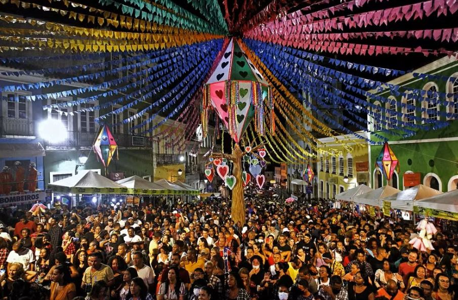 Você está visualizando atualmente Como atrair turistas para as festas juninas