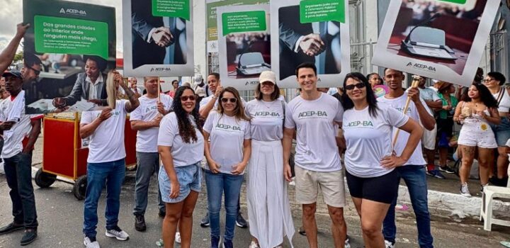 Defensores Públicos participam do 2 de julho e cobram orçamento