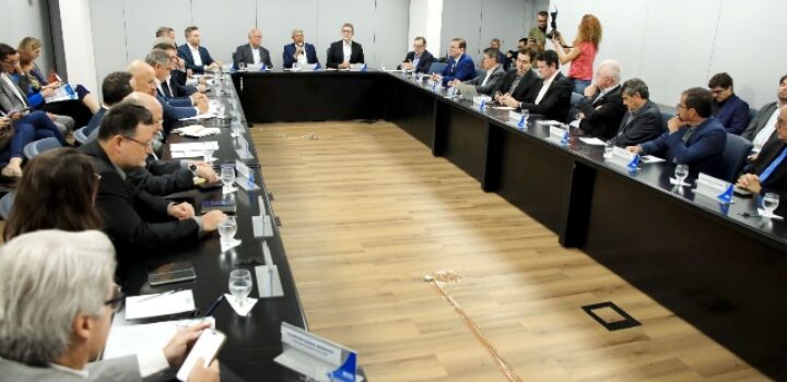Governo da Bahia e FIEB criam GT para discutir impactos da taxação  dos EUA