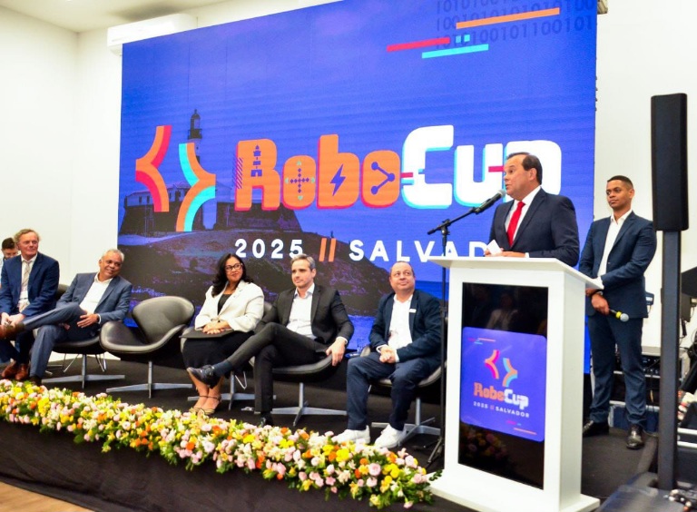 Você está visualizando atualmente Robocup 2025: vice-governador da Bahia abre maior competição internacional de robótica do mundo