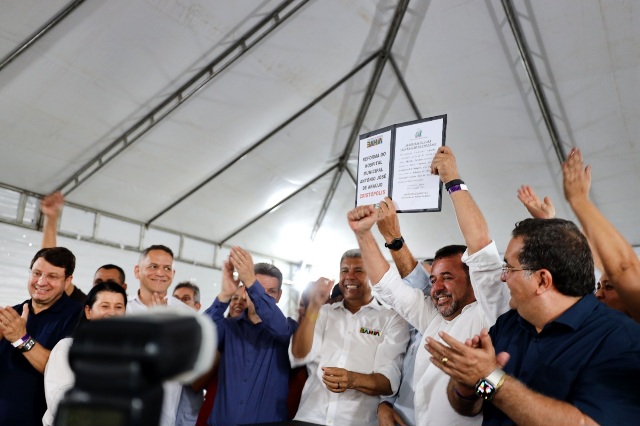 Você está visualizando atualmente Governo investe R$ 2,8 mi em Cristópolis e fortalece saúde no Oeste baiano