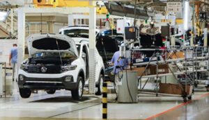 Leia mais sobre o artigo Em maio, redução na produção de veículos puxa recuo de 0,5% na indústria