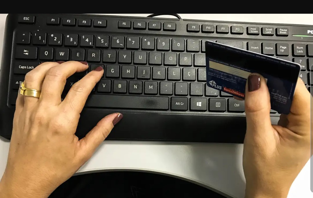 Associação pede inclusão de sites dos EUA em lista de pirataria