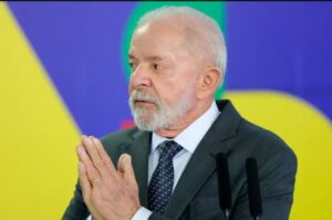 Leia mais sobre o artigo Lula se manifesta pós Trump confirmar tarifaço:”O Brasil é um país soberano e democrático”
