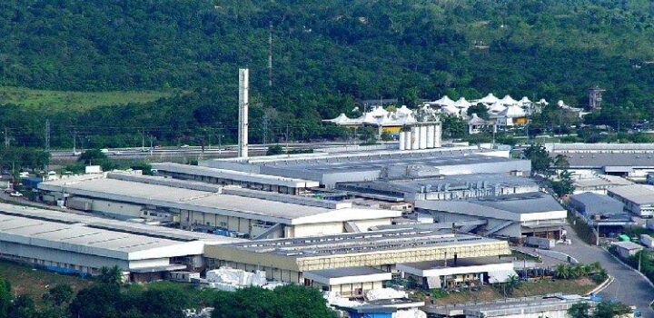 Como a nova tarifa de 50% dos Estados Unidos pode afetar as indústrias da Zona Franca de Manaus
