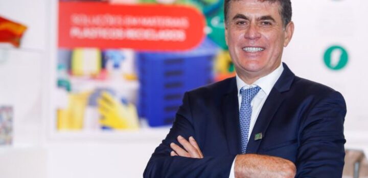 Tarifa de 50% dos EUA a produtos brasileiros ameaça indústria de alto valor agregado, alerta ABIPLAST