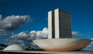 Leia mais sobre o artigo Câmara aprova urgência para programa que incentiva competitividade do setor químico