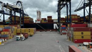 Leia mais sobre o artigo Exportações baianas têm recuo de 1,4% no 1º semestre