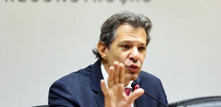 Brasil não sairá da mesa de negociação com EUA, diz Haddad