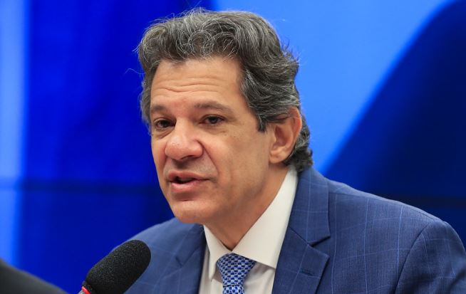 Tesouro dos EUA procura Haddad para agendar reunião sobre tarifaço
