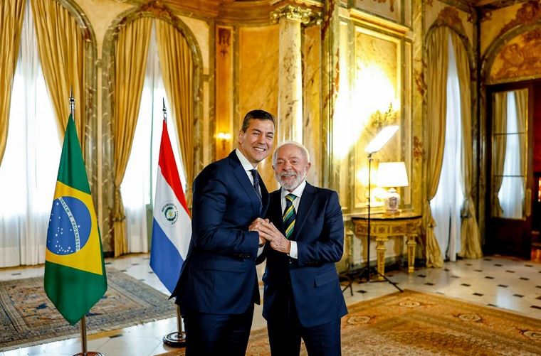 Lula e Santiago Peña discutem agenda de infraestrutura e comércio bilateral