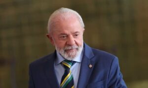 Leia mais sobre o artigo Brasil responderá tarifaço dos EUA com lei de reciprocidade, diz Lula
