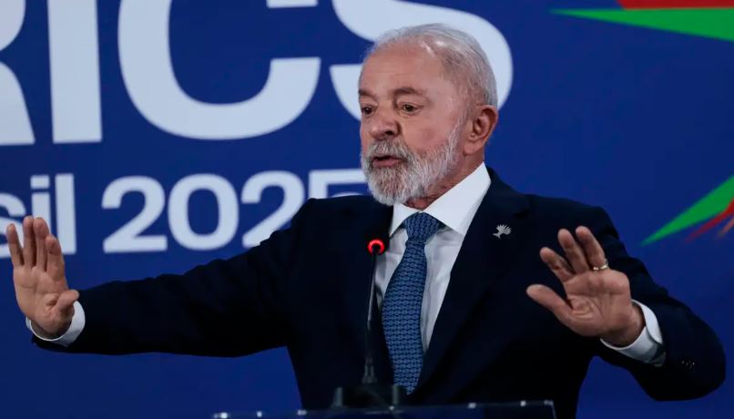 Você está visualizando atualmente Lula diz que ameaça de taxação de Trump não preocupa nações do Brics