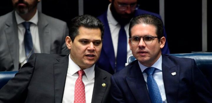 Chefes do Senado e da Câmara falam em união contra “agressão” dos EUA