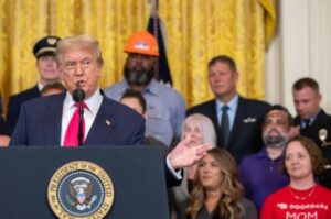Leia mais sobre o artigo E carta para Lula, Trump anuncia tarifa de 50% para produtos brasileiros