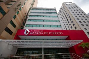 Leia mais sobre o artigo Faculdade Baiana de Direito sedia seminário sobre epilepsia e assina parceria para atendimento jurídico gratuito
