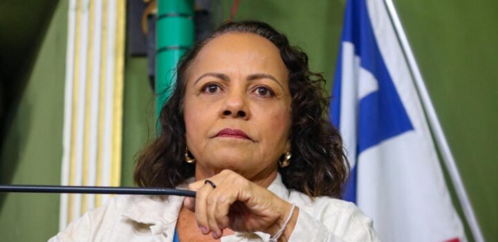 Aladilce sugere força tarefa para discutir feminicídio na Bahia
