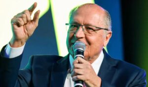 Leia mais sobre o artigo Plano de contingência ao tarifaço deve sair até terça, diz Alckmin