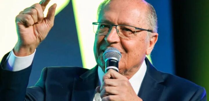 Plano de contingência ao tarifaço deve sair até terça, diz Alckmin
