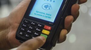 Leia mais sobre o artigo PIB varia 0,4% no segundo trimestre, com alta nos Serviços e Consumo das Famílias
