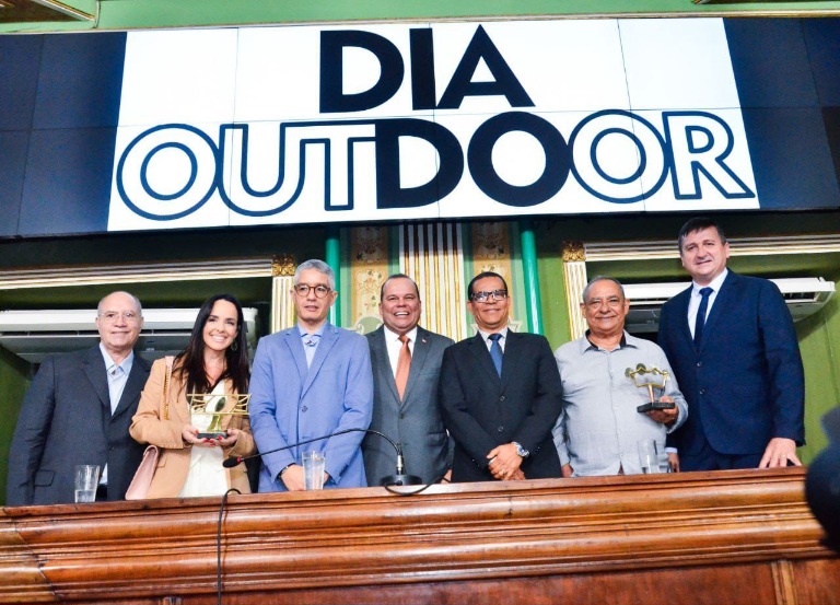 Vice-Governador  participa da celebração do Dia do Outdoor na Câmara