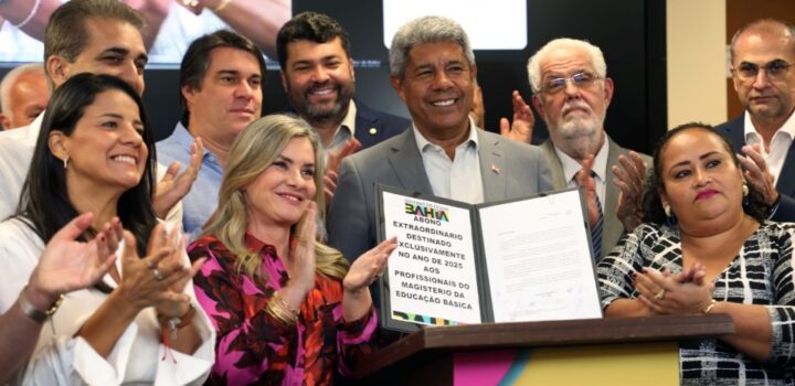 Jerônimo anuncia pagamento de precatório para professores e envia à Alba