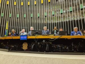 Leia mais sobre o artigo Jerônimo participa de homenagem aos 192 anos de Feira de Santana