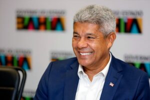 Leia mais sobre o artigo Jerônimo celebra parceria com Lula após Governo Federal formalizar ponte Salvador-Itaparica como prioridade