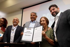 Leia mais sobre o artigo Estado empossa 44 novos conselheiros e nova presidente do Confoco na Bahia