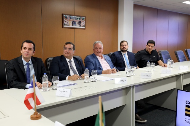 Construção de novo hospital em São Desidério foi tema de reunião entre o governador e o prefeito do município
