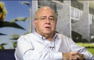 Leia mais sobre o artigo Lula declara luto oficial pela morte de Luis Fernando Verissimo