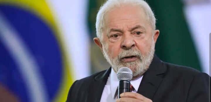 Lula conversa por telefone com a presidenta da Comissão Europeia