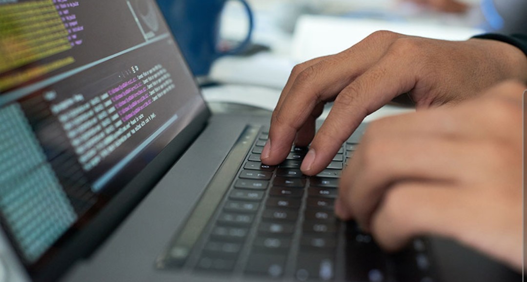 Setor de serviços varia 0,3% em julho com resultado positivo