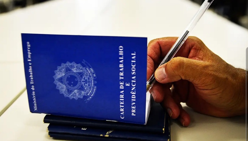 Desemprego recua para 5,6%, a menor taxa desde 2012, mostra IBGE