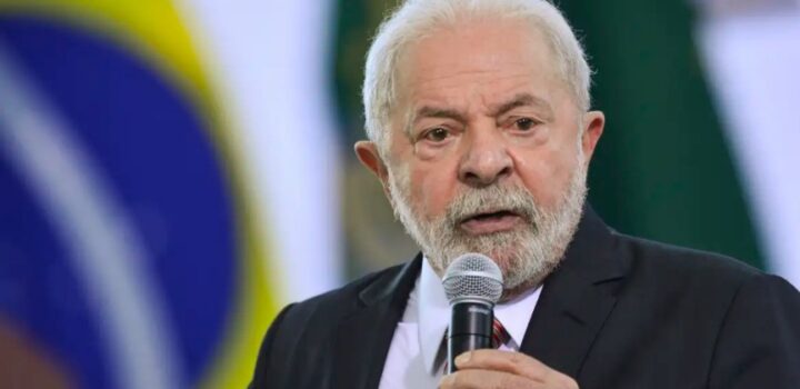 Presidente Lula conversa por telefone com o Emir do Catar, o Xeique Tamim Bin Hamad Al Thani