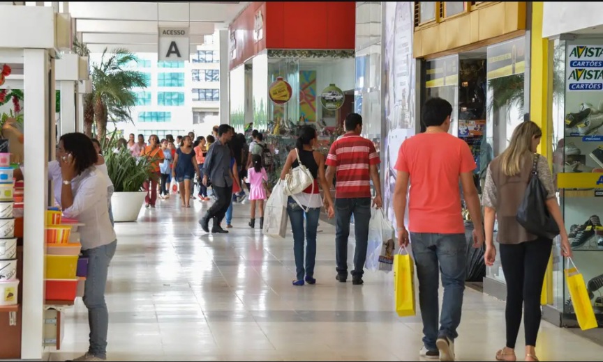 Comércio e serviços devem abrir 118 mil vagas para o fim do ano