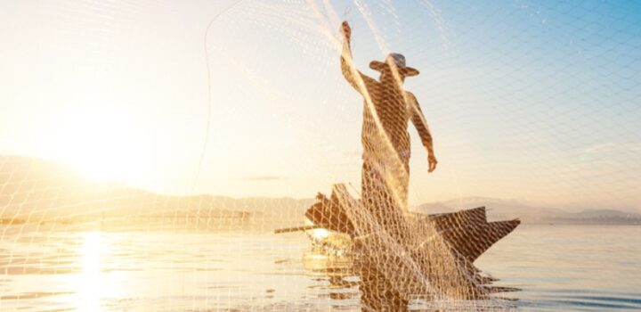 MTE e Fundacentro abrem seleção com 495 bolsas para atuação em programa da pesca artesanal