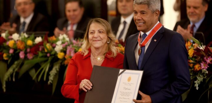 Jerônimo Rodrigues recebe homenagem durante abertura do XVII Consepre