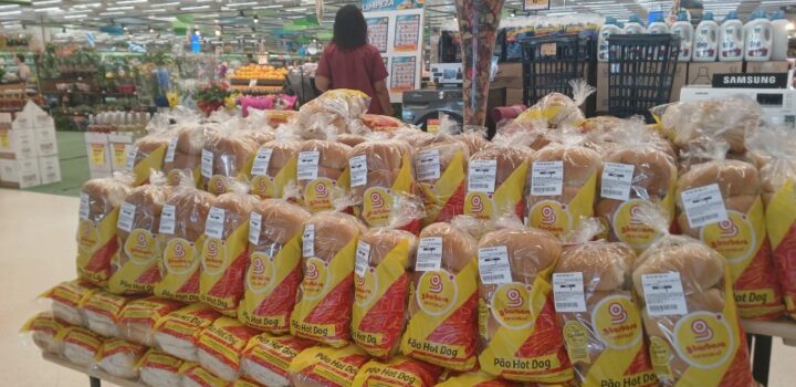 GBarbosa e Perini realizam ação solidária no Dia do Pão com doação do alimento