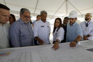 Leia mais sobre o artigo Governador assina ordem de serviço para construção da Maternidade Regional do Vale do Jiquiriçá